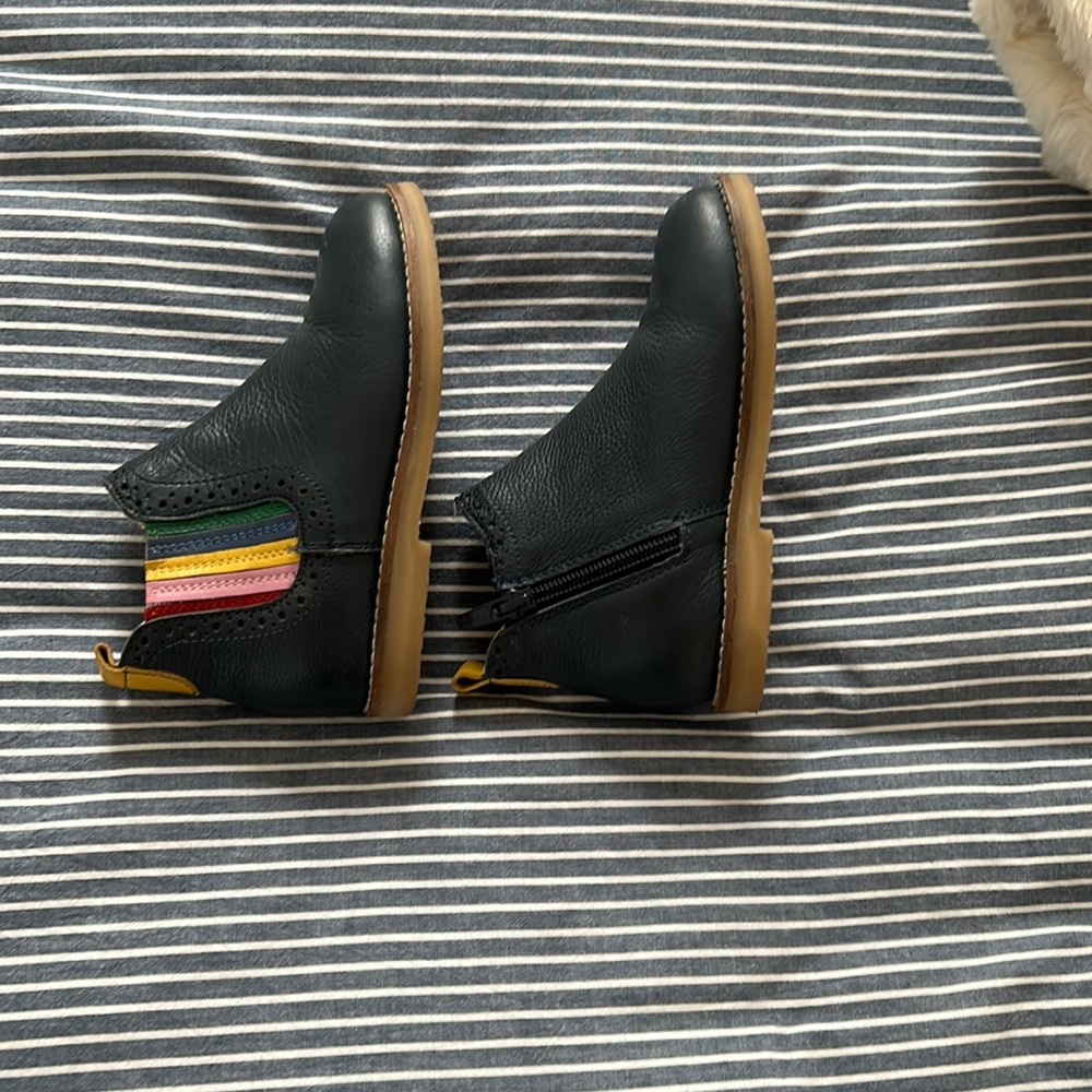 Mini Boden booties
